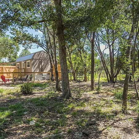 Spacious Resort With 2 Cabins On 3 Acres
